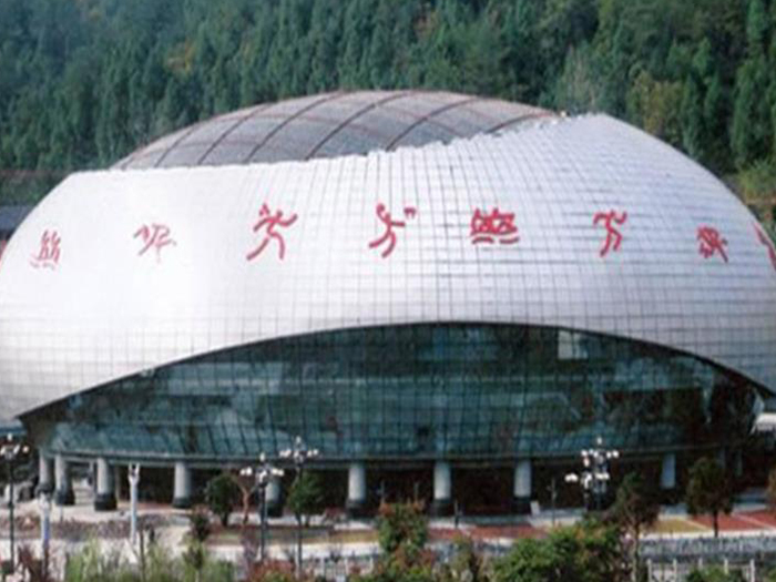 河北区体育中心球形网架加工安装